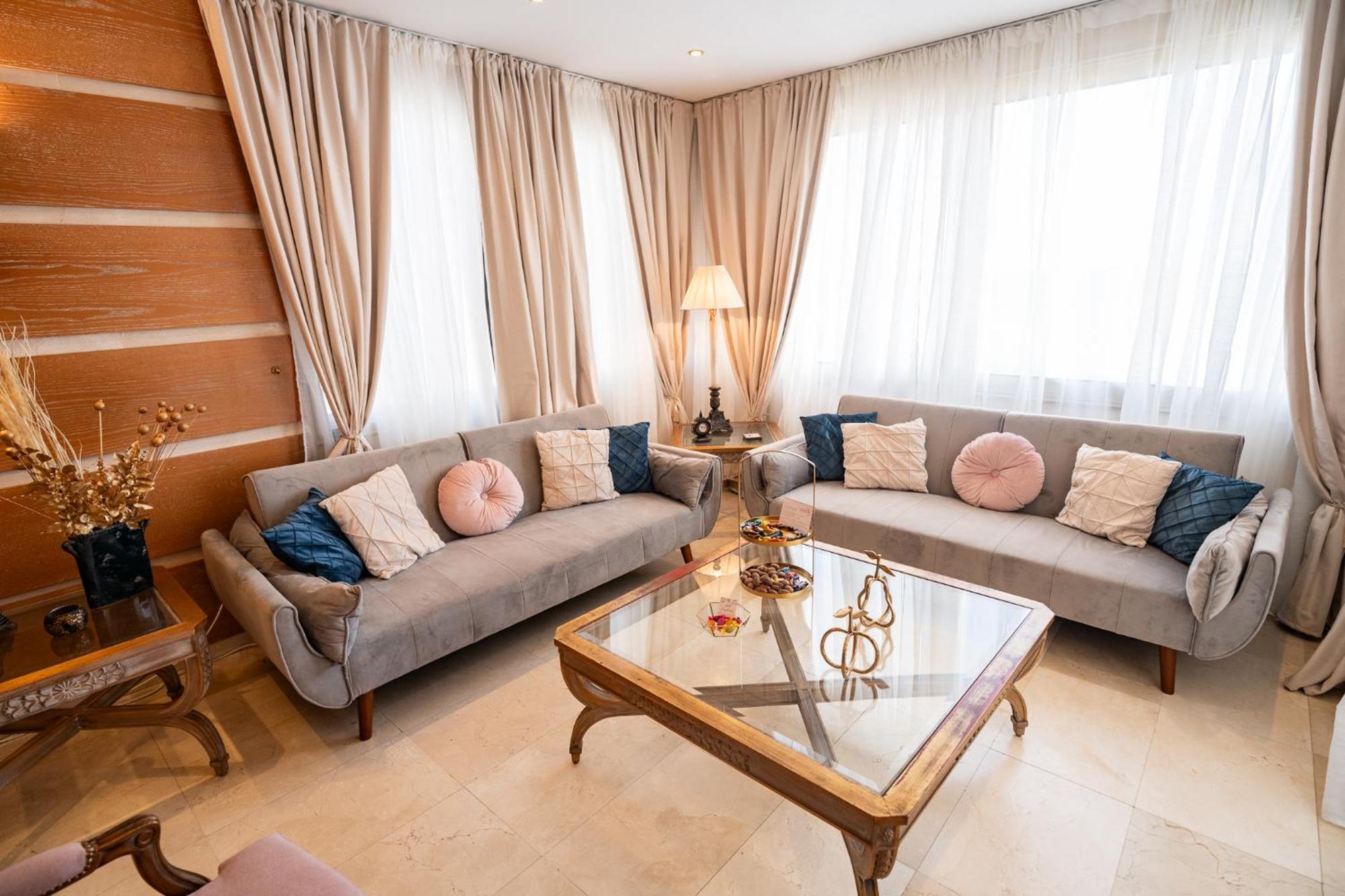 Quattro Beachfront Sea View Ap 4 Larnaca Exterior photo