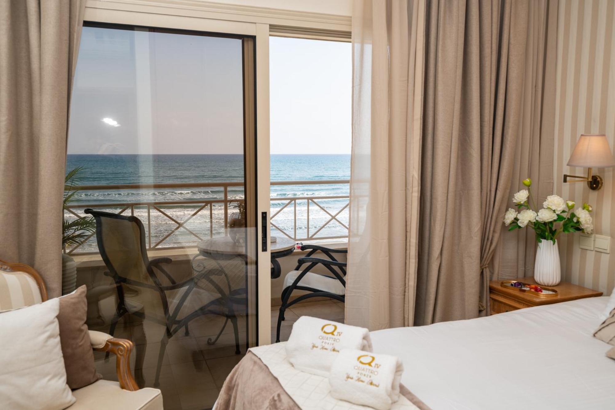 Quattro Beachfront Sea View Ap 4 Larnaca Exterior photo